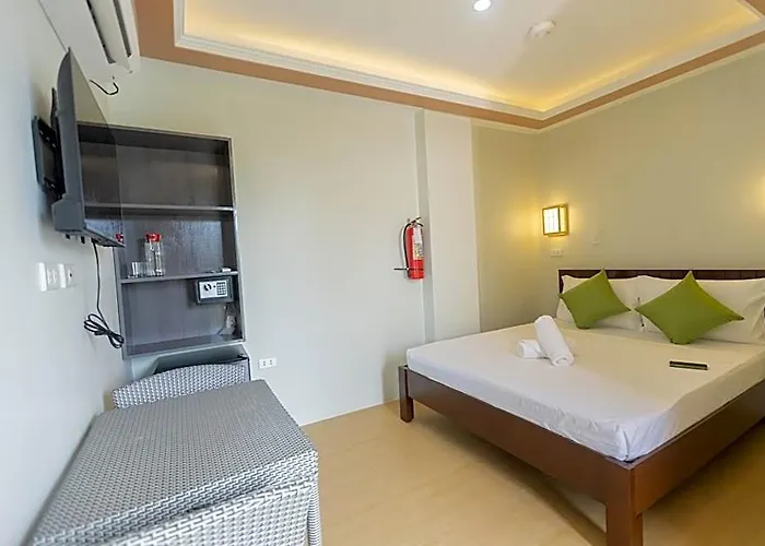 Anahaw Seaside Hotel