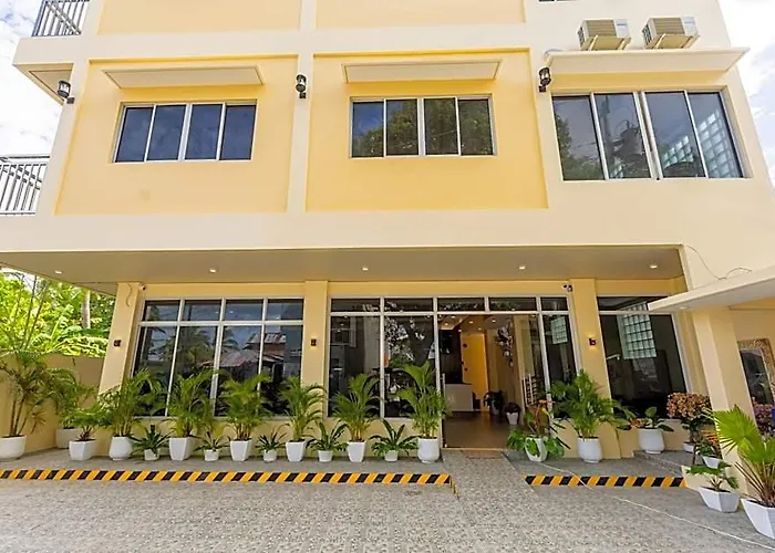Anahaw Seaside Hotel 3*